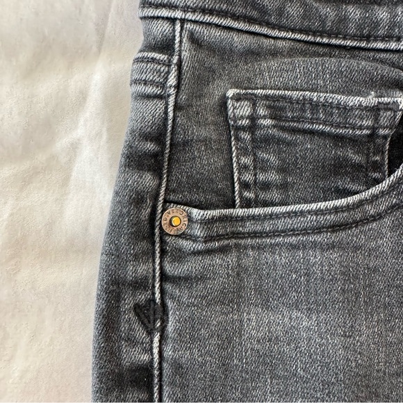 Veronica Beard Ryleigh Black Slim Straight High Rise Jeans Raw Hem Size 27 - Picture 4 of 13